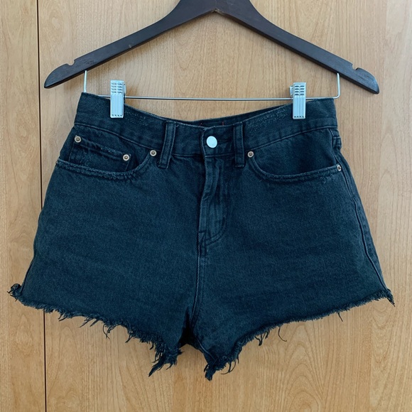 black high-rise jean shorts - Picture 5 of 8